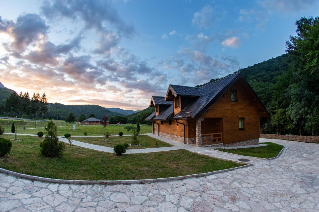 Vila "Maglic" Tjentiste Buitenkant foto