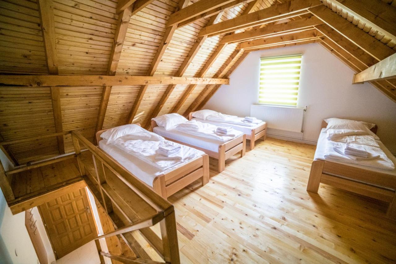Vila "Maglic" Tjentiste Buitenkant foto